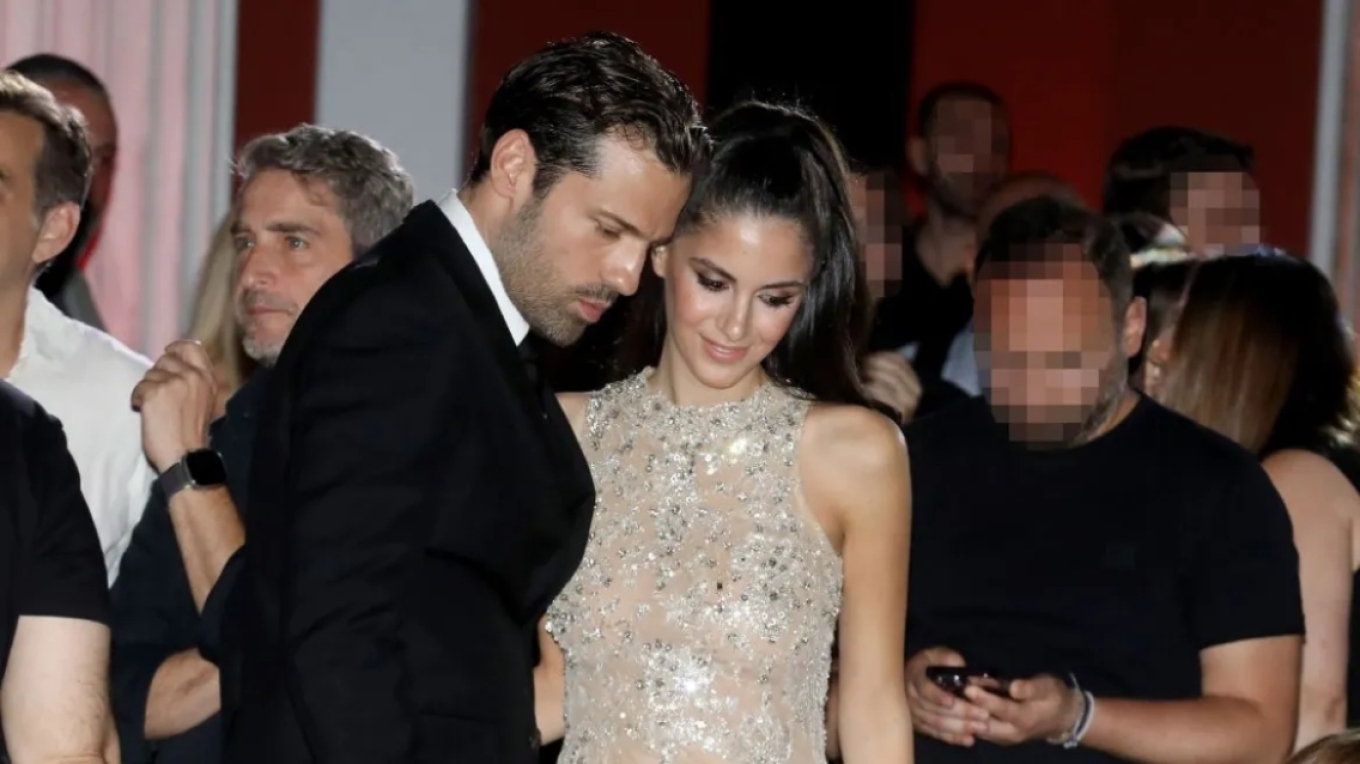 Το κέικ που έφτιαξαν με τους φίλους τους είχε το σχήμα του πιο αγαπημένου παιδικού ήρωα Το κέικ που έφτιαξαν με τους φίλους τους είχε το σχήμα του πιο αγαπημένου παιδικού ήρωα