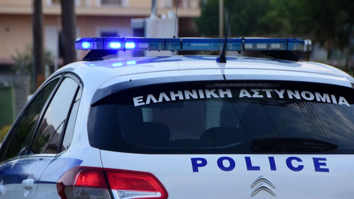 &Alpha;&iota;&mu;&alpha;&tau;&eta;&rho;ή &sigma;&upsilon;&mu;&pi;&lambda;&omicron;&kappa;ή &kappa;&tau;&eta;&nu;&omicron;&tau;&rho;ό&phi;&omega;&nu; &mu;&epsilon; &mu;&alpha;&chi;&alpha;&iota;&rho;ώ&mu;&alpha;&tau;&alpha; &sigma;&tau;&omicron; &Lambda;&alpha;&sigma;ί&theta;&iota;: Έ&nu;&alpha;&sigmaf; &tau;&rho;&alpha;&upsilon;&mu;&alpha;&tau;ί&alpha;&sigmaf; &kappa;&alpha;&iota; &delta;ύ&omicron; &sigma;&upsilon;&lambda;&lambda;ή&psi;&epsilon;&iota;&sigmaf;