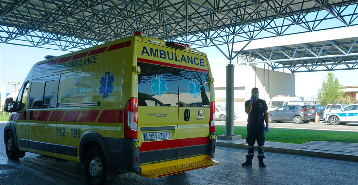 &Theta;&rho;ί&lambda;&epsilon;&rho; &sigma;&tau;&eta; &Lambda;&epsilon;&upsilon;&kappa;&omega;&sigma;ί&alpha;: &Mu;ά&chi;&eta; &gamma;&iota;&alpha; &tau;&eta; &zeta;&omega;ή &delta;ί&nu;&epsilon;&iota; 24&chi;&rho;&omicron;&nu;&omicron;&sigmaf; &ndash; Έ&pi;&epsilon;&sigma;&epsilon; &alpha;&pi;ό &alpha;&pi;&omicron;&rho;&rho;&iota;&mu;&mu;&alpha;&tau;&omicron;&phi;ό&rho;&omicron; &sigma;&tau;&omicron;&nu; &Sigma;&tau;&rho;ό&beta;&omicron;&lambda;&omicron;
