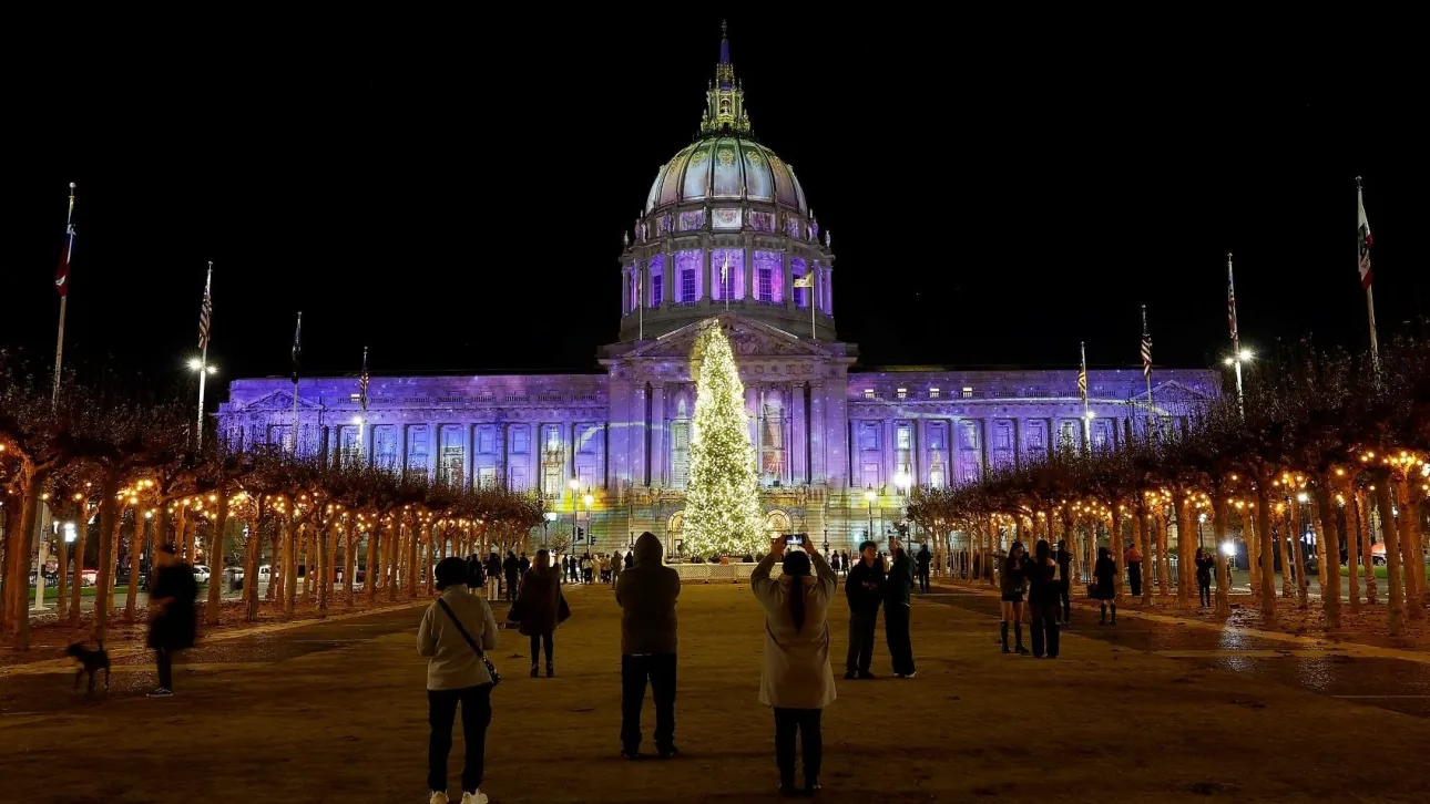 To &Sigma;&alpha;&nu; &Phi;&rho;&alpha;&nu;&sigma;ί&sigma;&kappa;&omicron; έ&beta;&alpha;&lambda;&epsilon; &tau;&alpha; &gamma;&iota;&omicron;&rho;&tau;&iota;&nu;ά &tau;&omicron;&upsilon; &gamma;&iota;&alpha; &tau;&alpha; &Chi;&rho;&iota;&sigma;&tau;&omicron;ύ&gamma;&epsilon;&nu;&nu;&alpha; - &Epsilon;&nu;&tau;&upsilon;&pi;&omega;&sigma;&iota;&alpha;&kappa;έ&sigmaf; &epsilon;&iota;&kappa;ό&nu;&epsilon;&sigmaf;