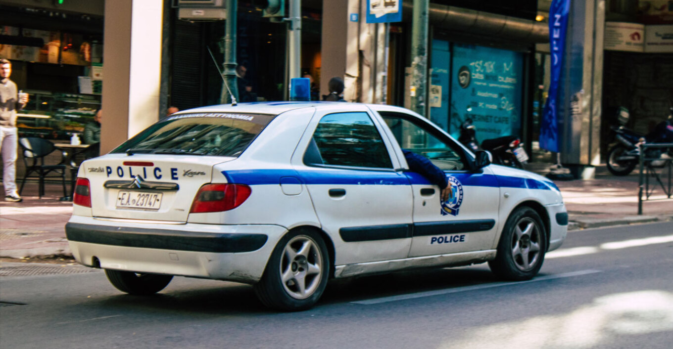 &Phi;&rho;ί&kappa;&eta; &sigma;&tau;&eta;&nu; &Epsilon;&lambda;&lambda;ά&delta;&alpha;: &Beta;&rho;έ&theta;&eta;&kappa;&alpha;&nu; &delta;ύ&omicron; &nu;&epsilon;&kappa;&rho;έ&sigmaf; &gamma;&upsilon;&nu;&alpha;ί&kappa;&epsilon;&sigmaf; &sigma;&epsilon; &delta;&iota;&alpha;&mu;έ&rho;&iota;&sigma;&mu;&alpha; - &Eta; &pi;ό&rho;&tau;&alpha; &epsilon;ί&chi;&epsilon; &sigma;&phi;&rho;&alpha;&gamma;&iota;&sigma;&tau;&epsilon;ί