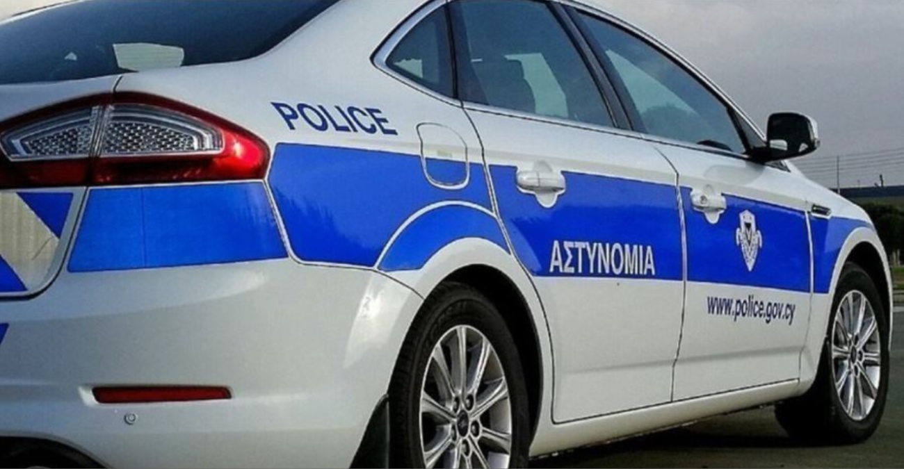 &Tau;&rho;&alpha;&gamma;&omega;&delta;ί&alpha; &sigma;&tau;&eta;&nu; &Pi;ά&phi;&omicron;: &Pi;&omicron;&iota;&nu;&iota;&kappa;ή &delta;ί&omega;&xi;&eta; &sigma;&tau;&omicron;&nu; 37&chi;&rho;&omicron;&nu;&omicron; &pi;&alpha;&tau;έ&rho;&alpha; &gamma;&iota;&alpha; &tau;&omicron;&nu; &theta;ά&nu;&alpha;&tau;&omicron; &tau;&omicron;&upsilon; 3&chi;&rho;&omicron;&nu;&omicron;&upsilon; &gamma;&iota;&omicron;&upsilon; &tau;&omicron;&upsilon;