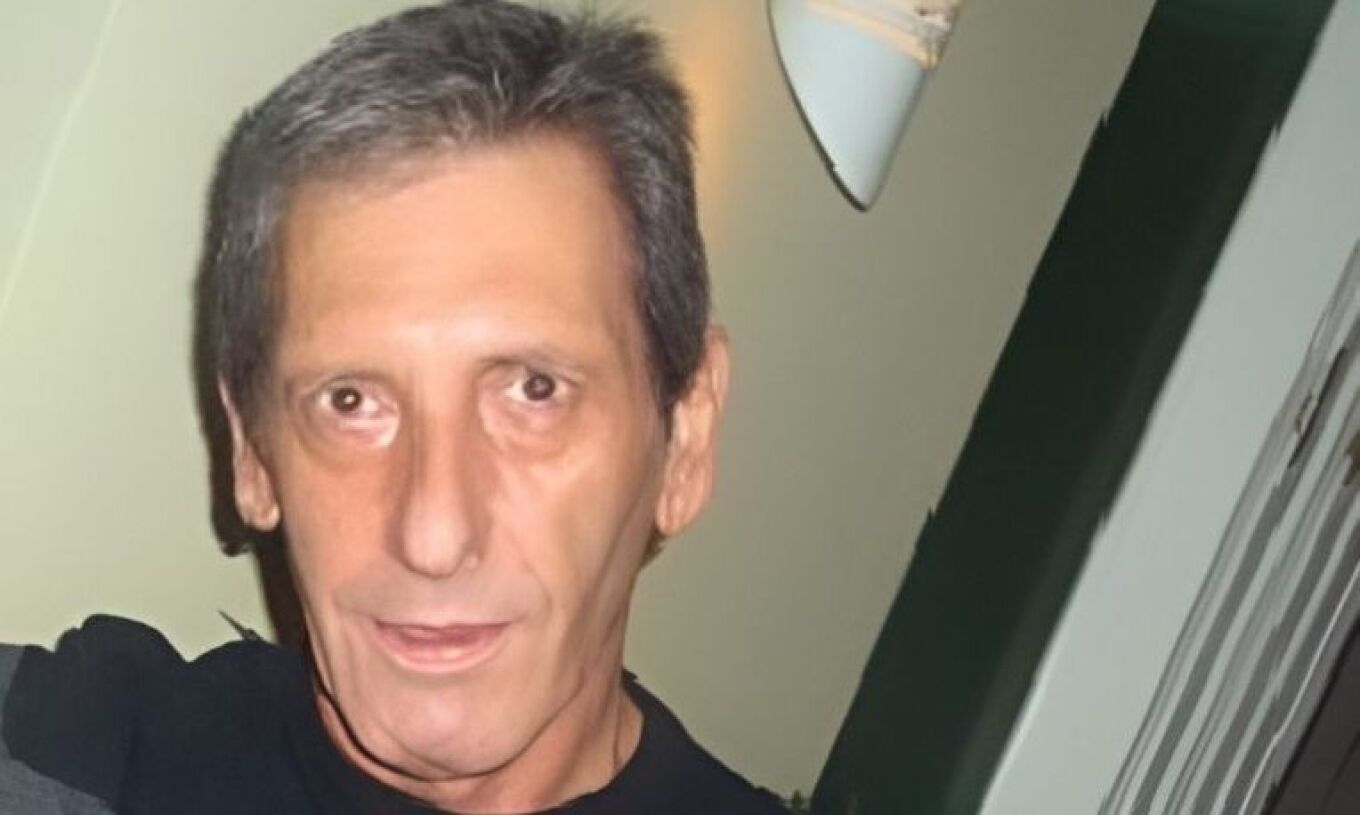 &Pi;έ&theta;&alpha;&nu;&epsilon; &omicron; &delta;&eta;&mu;&omicron;&sigma;&iota;&omicron;&gamma;&rho;ά&phi;&omicron;&sigmaf; &Xi;&epsilon;&nu;&omicron;&phi;ώ&nu; &Zeta;&eta;&kappa;ί&delta;&eta;&sigmaf;