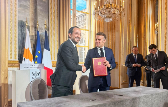 Έπεσαν οι υπογραφές για τη συμφωνία Στρατηγικής Εταιρικής Σχέσης Κύπρου-Γαλλίας