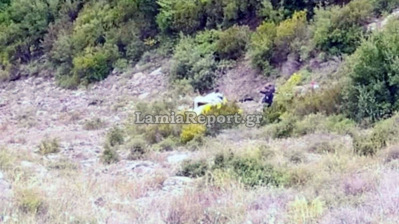 Νεκρός 39χρονος που έπεσε με το όχημά του σε χαράδρα 60 μέτρων στην Ελλάδα Νεκρός 39χρονος που έπεσε με το όχημά του σε χαράδρα 60 μέτρων στην Ελλάδα