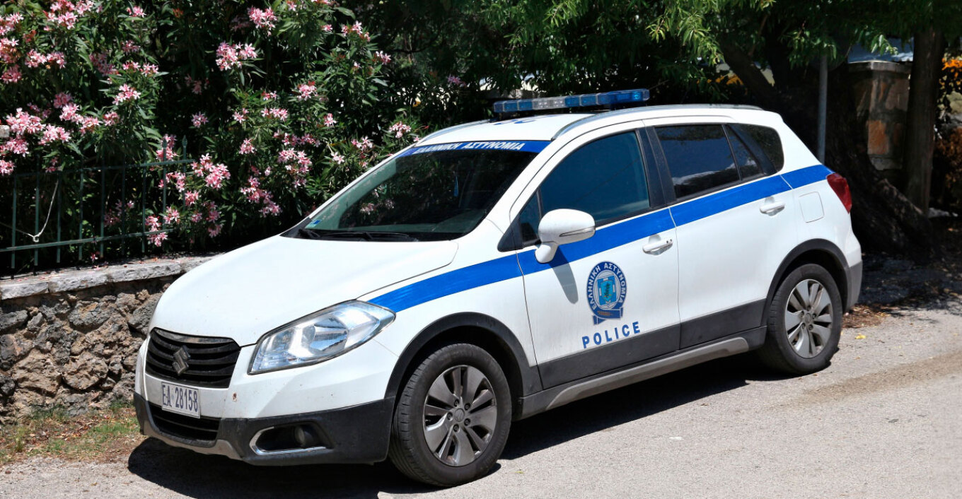«Μην έρθεις, τον σκότωσα» – Στον αδελφό του αποκάλυψε ο συνταξιούχος αστυνομικός τη δολοφονία του πατέρα τους στην Ελλάδα