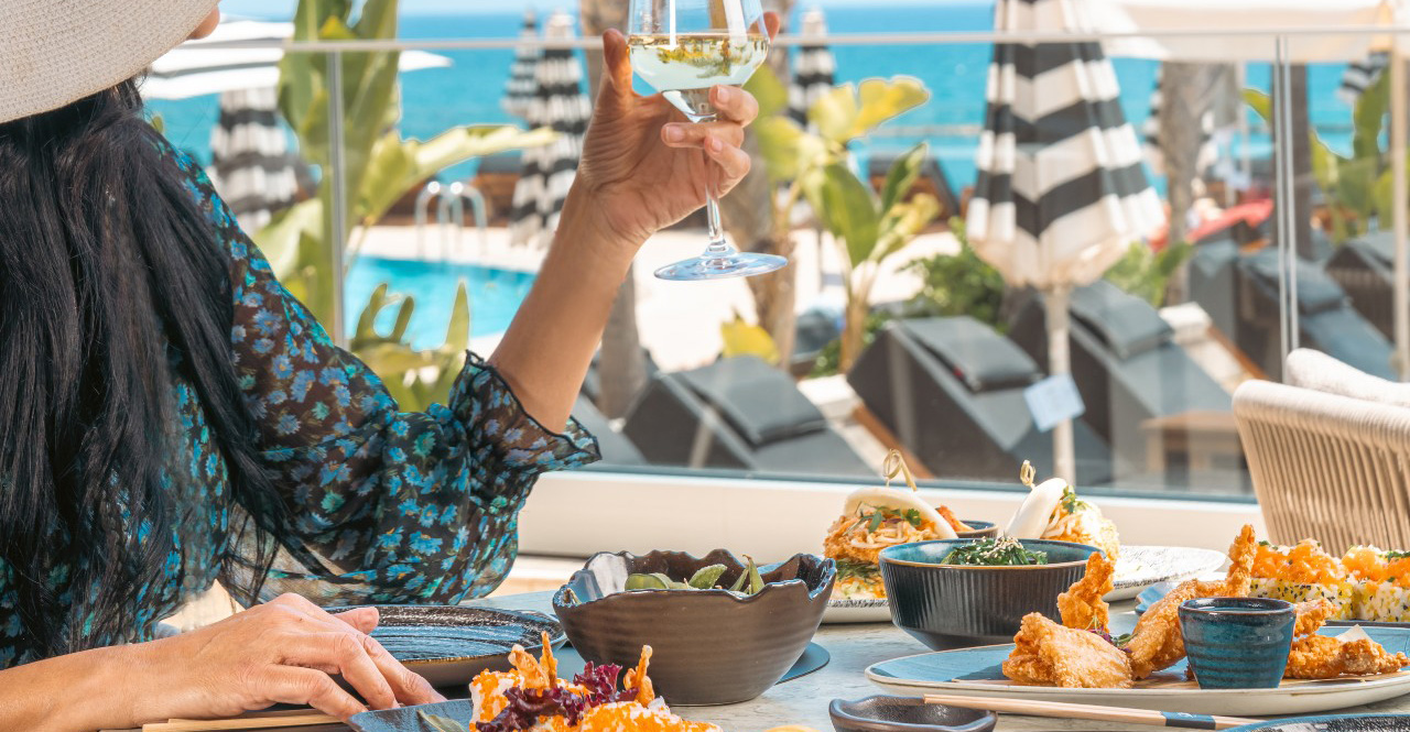 Taste Summer by the Sea στο Akakiko, στο Royal Apollonia στη Λεμεσό