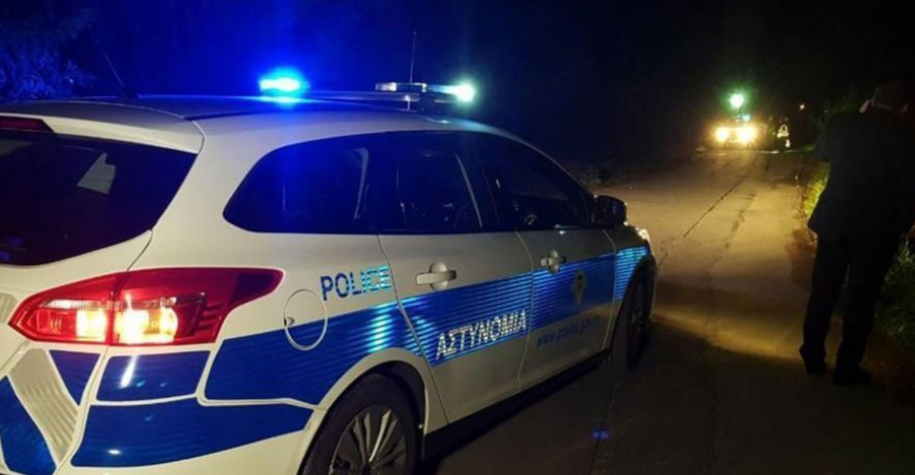 Μετωπική σύγκρουση φορτηγού με αυτοκίνητο στην Ανθούπολη