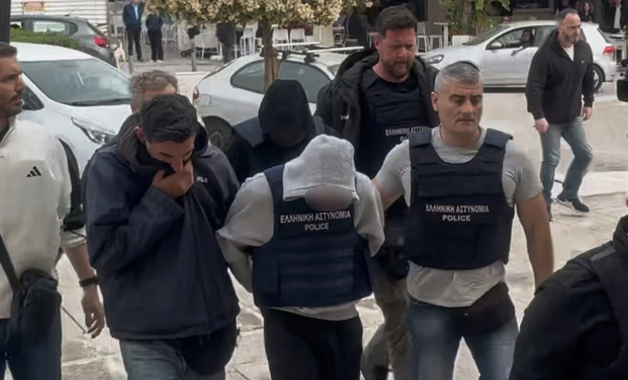 &Nu;έ&epsilon;&sigmaf; &alpha;&pi;&omicron;&kappa;&alpha;&lambda;ύ&psi;&epsilon;&iota;&sigmaf; &gamma;&iota;&alpha; &tau;&eta; 19&chi;&rho;&omicron;&nu;&eta; - &laquo;&Sigma;&upsilon;&nu;&epsilon;&upsilon;&rho;&epsilon;&theta;ή&kappa;&alpha;&mu;&epsilon; &epsilon;&rho;&omega;&tau;&iota;&kappa;ά &omicron;&iota; &tau;έ&sigma;&sigma;&epsilon;&rho;&iota;&sigmaf;, &eta; &Mu;&upsilon;&rho;&tau;ώ &epsilon;ί&chi;&epsilon; OnlyFans&raquo;