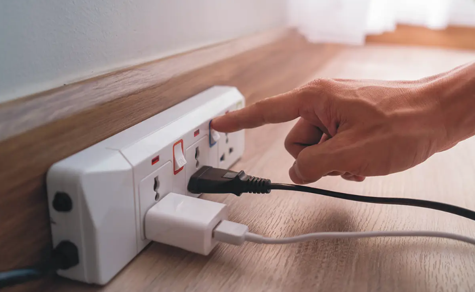 Ποιες συσκευές «τρώνε» περισσότερο ρεύμα στο σπίτι