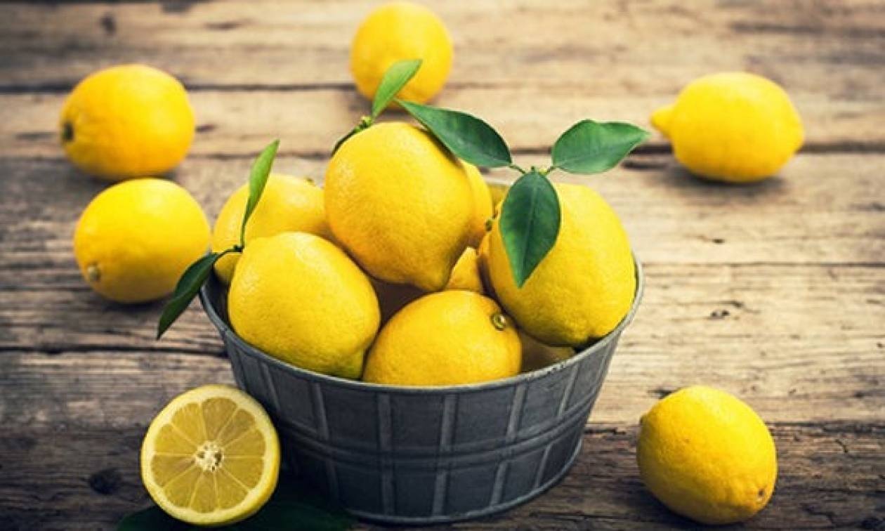 Δεν θα πιστεύετε τι συμβαίνει στο σώμα σας όταν καταναλώνετε λεμόνι κάθε μέρα