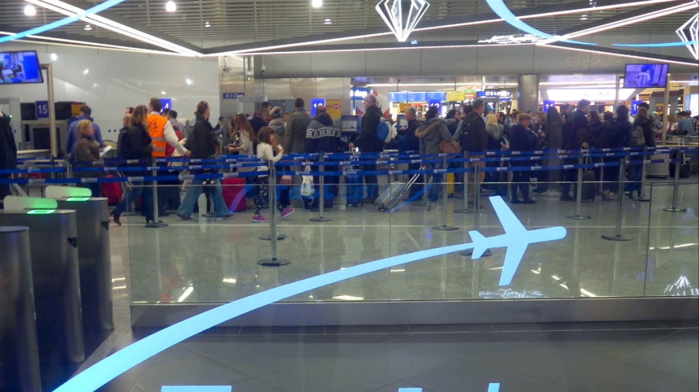 Χαμός στο αεροδρόμιο της Αθήνας: Καθυστερήσεις και προβλήματα λόγω της κακοκαιρίας