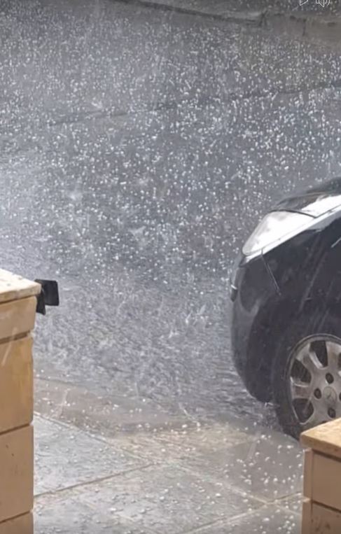 Χαλασμός Κυρίου – Πέφτει χαλάζι σε διάφορες περιοχές της πρωτεύουσας – Δείτε βίντεο