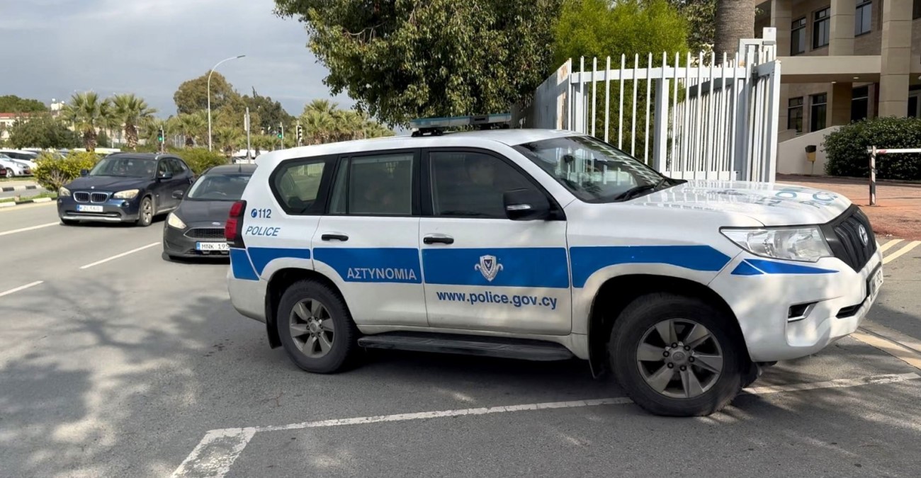 &Chi;&epsilon;&iota;&rho;&omicron;&pi;έ&delta;&epsilon;&sigmaf; &sigma;&epsilon; &lambda;&omicron;&gamma;ί&sigma;&tau;&rho;&iota;&alpha; &kappa;&alpha;&iota; &sigma;&epsilon; &upsilon;&pi;ά&lambda;&lambda;&eta;&lambda;&omicron; &pi;&rho;&alpha;&kappa;&tau;&omicron;&rho;&epsilon;ί&omicron;&upsilon; &sigma;&tau;&omicron;&iota;&chi;&eta;&mu;ά&tau;&omega;&nu; - &laquo;&Tau;&sigma;έ&pi;&omega;&sigma;&alpha;&nu;&raquo; &chi;&iota;&lambda;&iota;ά&delta;&epsilon;&sigmaf; &epsilon;&upsilon;&rho;ώ &alpha;&pi;ό &epsilon;&tau;&alpha;&iota;&rho;&epsilon;ί&epsilon;&sigmaf;