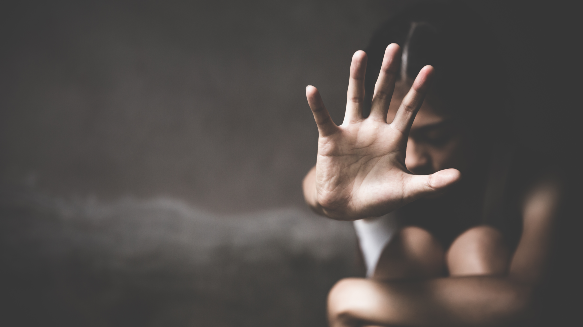 Τέσσερις συλλήψεις για υπόθεση ομαδικού βιασμού 22χρονης στη Χαλκίδα Τέσσερις συλλήψεις για υπόθεση ομαδικού βιασμού 22χρονης στη Χαλκίδα