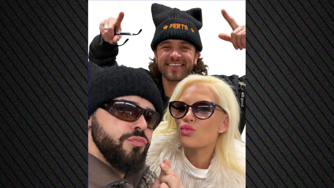 &Omicron; &Alpha;&kappa;ύ&lambda;&alpha;&sigmaf; &sigma;&upsilon;&nu;ά&nu;&tau;&eta;&sigma;&epsilon; &tau;&omicron;&upsilon;&sigmaf; &epsilon;&kappa;&pi;&rho;&omicron;&sigma;ώ&pi;&omicron;&upsilon;&sigmaf; &tau;&eta;&sigmaf; &Phi;&iota;&nu;&lambda;&alpha;&nu;&delta;ί&alpha;&sigmaf; &sigma;&tau;&eta; Eurovision, &delta;&epsilon;ί&tau;&epsilon; &tau;&omicron; &beta;ί&nu;&tau;&epsilon;&omicron;