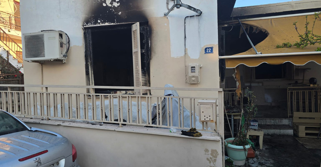 &Tau;&rho;&alpha;&gamma;&omega;&delta;ί&alpha; &sigma;&tau;&omicron;&nu; &Beta;ό&lambda;&omicron;: &Nu;&epsilon;&kappa;&rho;έ&sigmaf; &mu;&eta;&tau;έ&rho;&alpha; &kappa;&alpha;&iota; &kappa;ό&rho;&eta; &alpha;&pi;ό έ&kappa;&rho;&eta;&xi;&eta; &kappa;&alpha;&iota; &phi;&omega;&tau;&iota;ά &sigma;&epsilon; &delta;&iota;&alpha;&mu;έ&rho;&iota;&sigma;&mu;&alpha; - &Tau;&iota; &sigma;&upsilon;&nu;έ&beta;&eta;