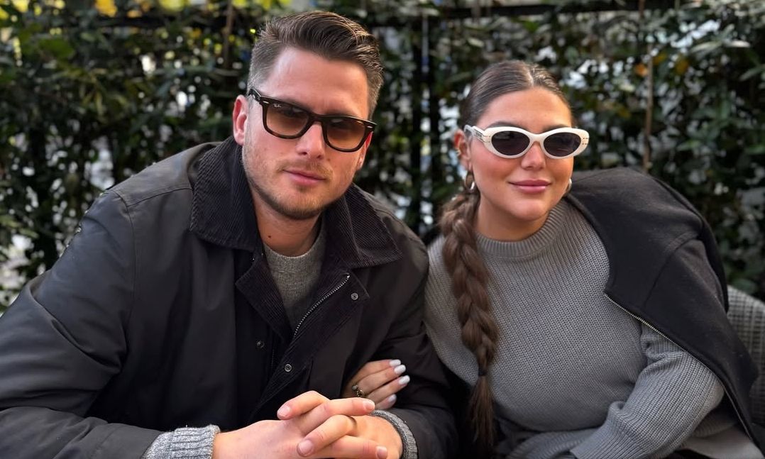 &Delta;&alpha;&nu;ά&eta; &Mu;&pi;ά&rho;&kappa;&alpha;: &Alpha;&nu;&epsilon;&beta;&alpha;ί&nu;&epsilon;&iota; &tau;&alpha; &sigma;&kappa;&alpha;&lambda;&iota;ά &tau;&eta;&sigmaf; &epsilon;&kappa;&kappa;&lambda;&eta;&sigma;ί&alpha;&sigmaf; &eta; &eta;&theta;&omicron;&pi;&omicron;&iota;ό&sigmaf;;