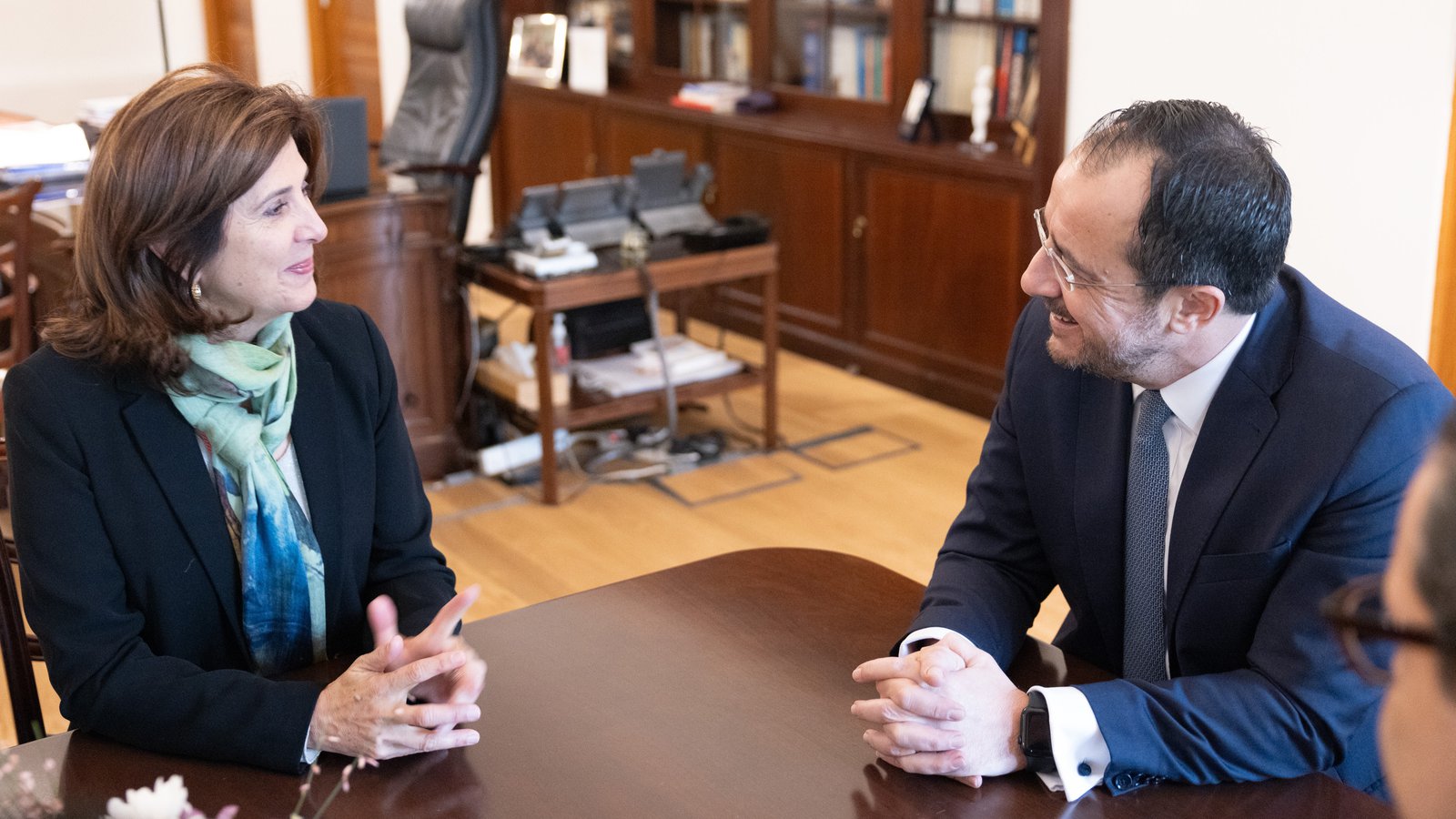 &Gamma;&epsilon;&mu;ά&tau;&eta; &epsilon;&beta;&delta;&omicron;&mu;ά&delta;&alpha; &gamma;&iota;&alpha; &tau;&omicron; &Kappa;&upsilon;&pi;&rho;&iota;&alpha;&kappa;ό - &Beta;&lambda;έ&pi;&epsilon;&iota; &alpha;ύ&rho;&iota;&omicron; &pi;&rho;&omega;ί &tau;&eta;&nu; &Omicron;&lambda;&gamma;&kappa;ί&nu; &omicron; &Pi;&rho;ό&epsilon;&delta;&rho;&omicron;&sigmaf; &Chi;&rho;&iota;&sigma;&tau;&omicron;&delta;&omicron;&upsilon;&lambda;ί&delta;&eta;&sigmaf;