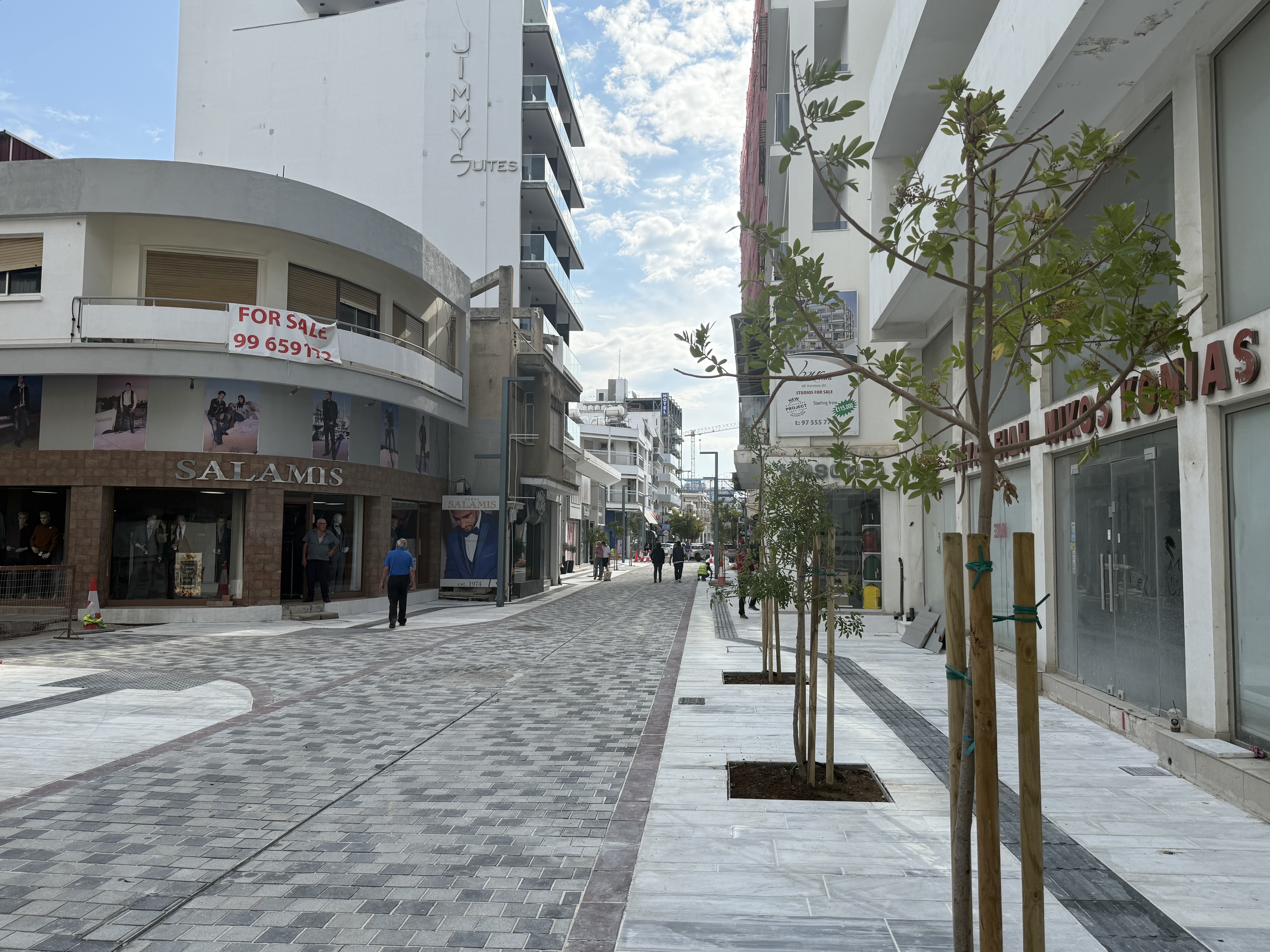 Ανοίγει η Ερμού: Νέο πρόσωπο για το εμπορικό κέντρο της Λάρνακας – Δείτε φωτογραφίες