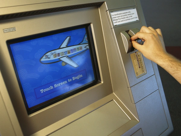 Αυτή είναι η κατάλληλη ημέρα για να κλείσετε φθηνές πτήσεις