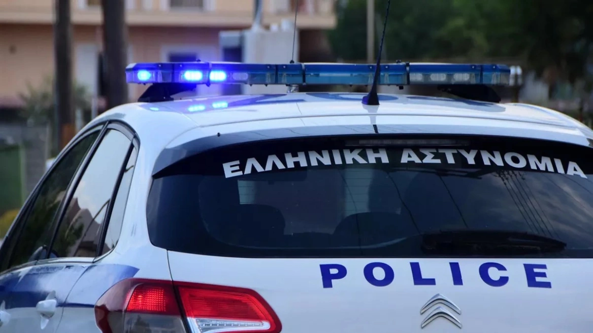 &Xi;&upsilon;&lambda;&omicron;&kappa;ό&pi;&eta;&sigma;&epsilon; &tau;&eta;&nu; &sigma;ύ&zeta;&upsilon;&gamma;ό &tau;&omicron;&upsilon; &mu;&pi;&rho;&omicron;&sigma;&tau;ά &sigma;&tau;&omicron; &pi;&alpha;&iota;&delta;ί &tau;&omicron;&upsilon;&sigmaf; &sigma;&tau;&eta;&nu; &Epsilon;ύ&beta;&omicron;&iota;&alpha;, &alpha;&nu;&alpha;&zeta;&eta;&tau;&epsilon;ί&tau;&alpha;&iota; &gamma;&iota;&alpha; &nu;&alpha; &sigma;&upsilon;&lambda;&lambda;&eta;&phi;&theta;&epsilon;ί