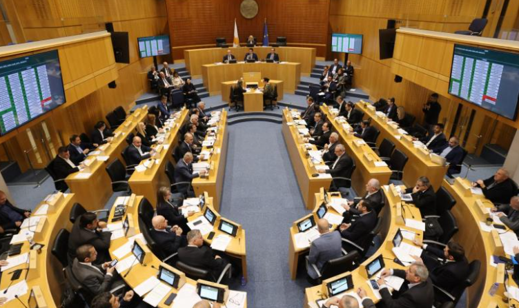 Εγκρίθηκαν νέοι κανονισμοί για προστασία των εργαζομένων από επικίνδυνες ουσίες