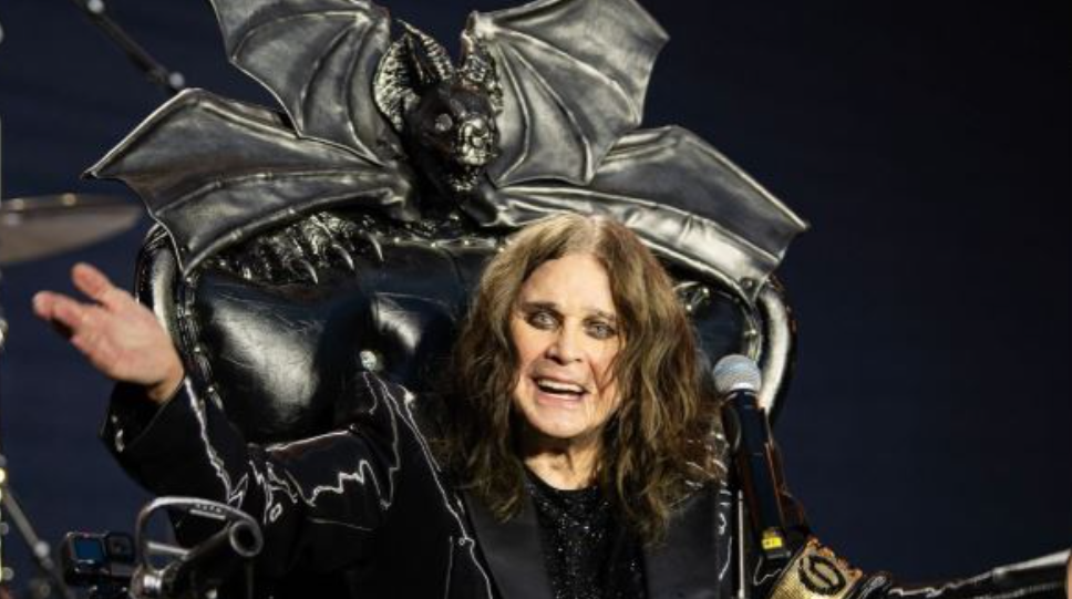 Ozzy Osbourne: Η εκκεντρική ζωή, η θρυλική σόλο καριέρα, τα βραβεία και οι δαίμονες Ozzy Osbourne: Η εκκεντρική ζωή, η θρυλική σόλο καριέρα, τα βραβεία και οι δαίμονες