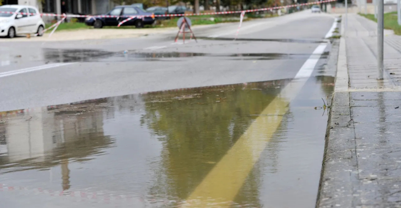 Βίντεο – Η Adel σαρώνει την Κέρκυρα: Δρόμοι