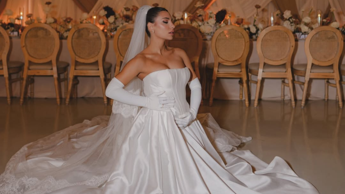 &Mu;&alpha;&rho;&iota;&alpha;&lambda;έ&nu;&alpha; &Rho;&omicron;&upsilon;&mu;&epsilon;&lambda;&iota;ώ&tau;&eta;: &laquo;&Tau;&eta;&nu; &eta;&mu;έ&rho;&alpha; &tau;&omicron;&upsilon; &gamma;ά&mu;&omicron;&upsilon; &mu;&omicron;&upsilon; έ&nu;&iota;&omega;&sigma;&alpha; ό&mu;&omicron;&rho;&phi;&eta;, ή&rho;&epsilon;&mu;&eta; &kappa;&alpha;&iota; &alpha;&pi;ό&lambda;&upsilon;&tau;&alpha; &omicron; &epsilon;&alpha;&upsilon;&tau;ό&sigmaf; &mu;&omicron;&upsilon;&raquo;