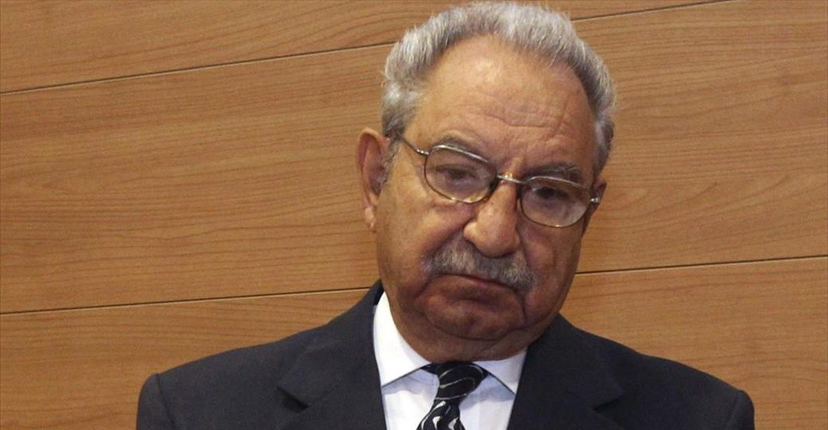 Έ&phi;&upsilon;&gamma;&epsilon; &alpha;&pi;ό &tau;&eta; &zeta;&omega;ή &omicron; &pi;&rho;ώ&eta;&nu; &pi;&rho;ό&epsilon;&delta;&rho;&omicron;&sigmaf; &tau;&omicron;&upsilon; &Alpha;&nu;&omega;&tau;ά&tau;&omicron;&upsilon; &Delta;&iota;&kappa;&alpha;&sigma;&tau;&eta;&rho;ί&omicron;&upsilon; &Gamma;&epsilon;ώ&rho;&gamma;&iota;&omicron;&sigmaf; &Pi;&iota;&kappa;ή&sigmaf;