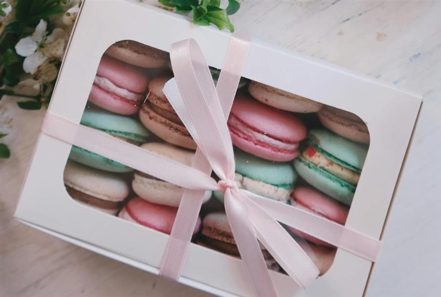 &Epsilon;&omicron;&rho;&tau;&omicron;&lambda;ό&gamma;&iota;&omicron;: &Pi;&omicron;&iota;&omicron;&iota; &gamma;&iota;&omicron;&rho;&tau;ά&zeta;&omicron;&upsilon;&nu; &sigma;ή&mu;&epsilon;&rho;&alpha;, &Kappa;&upsilon;&rho;&iota;&alpha;&kappa;ή 18 &Iota;&alpha;&nu;&omicron;&upsilon;&alpha;&rho;ί&omicron;&upsilon; - &Chi;&rho;ό&nu;&iota;&alpha; &pi;&omicron;&lambda;&lambda;ά &sigma;&epsilon; ό&lambda;&omicron;&upsilon;&sigmaf; &kappa;&alpha;&iota; ό&lambda;&epsilon;&sigmaf;