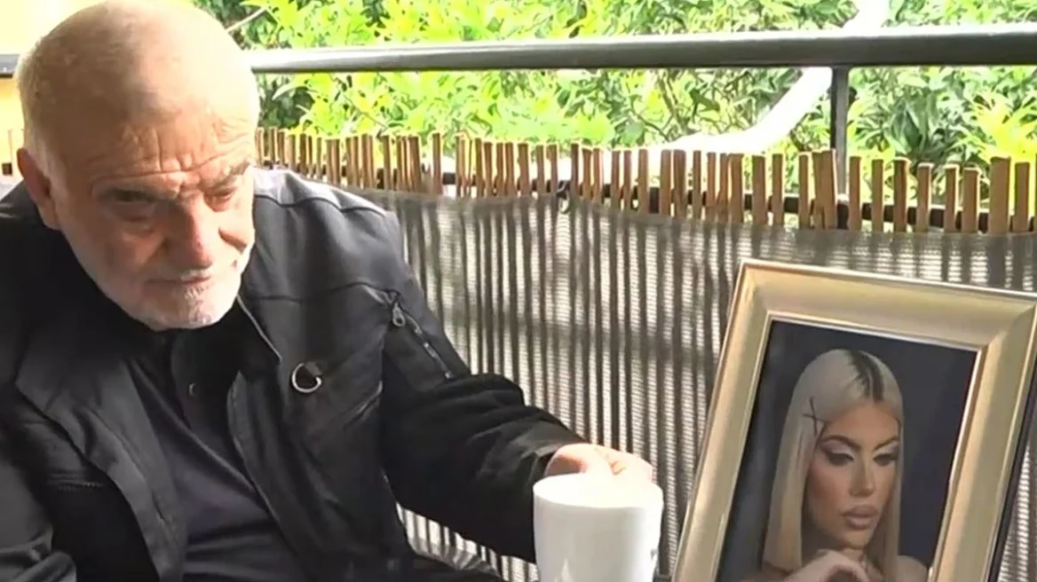 &laquo;&Tau;&eta; &sigma;&upsilon;&mu;&beta;&omicron;ύ&lambda;&epsilon;&upsilon;&alpha;, &tau;&eta;&nu; &kappa;&alpha;&mu;ά&rho;&omega;&nu;&alpha;, &delta;&epsilon;&nu; &mu;&pi;&omicron;&rho;ώ &nu;&alpha; &tau;&omicron; &alpha;&nu;&tau;έ&xi;&omega;&raquo;: &Rho;ά&kappa;&omicron;&sigmaf; &omicron; &pi;&alpha;&tau;έ&rho;&alpha;&sigmaf; &tau;&eta;&sigmaf; &Mu;&upsilon;&rho;&tau;ώ&sigmaf; &mu;&epsilon;&tau;ά &tau;&omicron; &tau;&rho;&iota;&sigma;ά&gamma;&iota;&omicron; &sigma;&tau;&eta;&nu; &Kappa;&epsilon;&phi;&alpha;&lambda;&omicron;&nu;&iota;ά