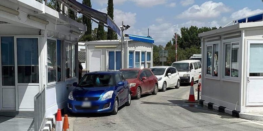 Εμπόριο καπνού και τσιγάρων από τα κατεχόμενα – Κατάσχεσαν δεκάδες κούτες και τα οχήματα των οδηγών – Βαρύ το πρόστιμο Εμπόριο καπνού και τσιγάρων από τα κατεχόμενα – Κατάσχεσαν δεκάδες κούτες και τα οχήματα των οδηγών – Βαρύ το πρόστιμο