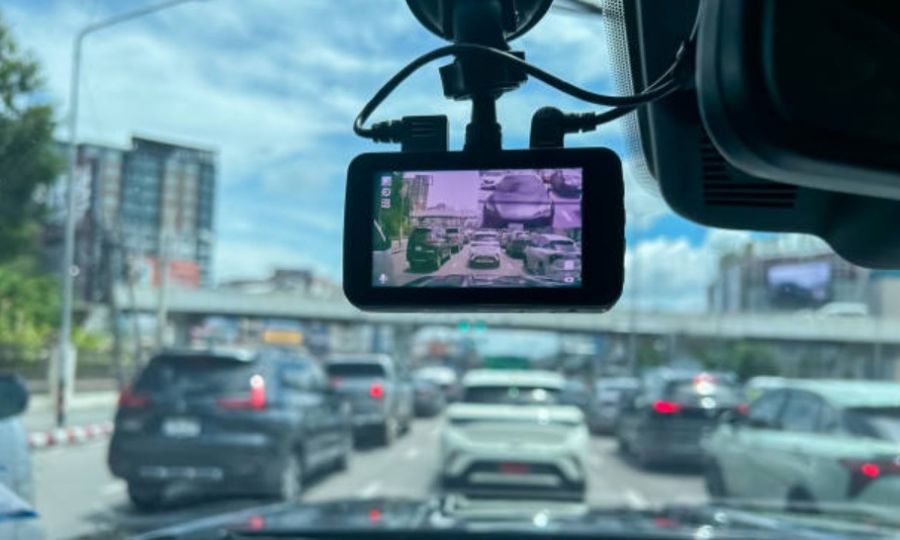 Dash cams: &Pi;ό&tau;&epsilon; &theta;&alpha; &tau;&epsilon;&theta;&epsilon;ί &sigma;&epsilon; &iota;&sigma;&chi;ύ &eta; &nu;&omicron;&mu;&omicron;&theta;&epsilon;&sigma;ί&alpha; - &Gamma;&iota;&alpha; &pi;&omicron;&iota;&omicron;&upsilon;&sigmaf; &sigma;&kappa;&omicron;&pi;&omicron;ύ&sigmaf; &theta;&alpha; &alpha;&xi;&iota;&omicron;&pi;&omicron;&iota;&omicron;ύ&nu;&tau;&alpha;&iota; &tau;&alpha; &beta;ί&nu;&tau;&epsilon;&omicron; - Ό&lambda;&alpha; ό&sigma;&alpha; &alpha;&lambda;&lambda;ά&zeta;&omicron;&upsilon;&nu;