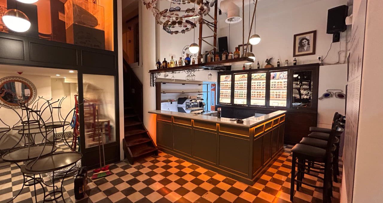 Ένα café ανοίγει σύντομα σε ένα ιστορικό χώρο – Κράτησε τη vintage αισθητική και πρόσθεσε μοντέρνες πινελιές Ένα café ανοίγει σύντομα σε ένα ιστορικό χώρο – Κράτησε τη vintage αισθητική και πρόσθεσε μοντέρνες πινελιές