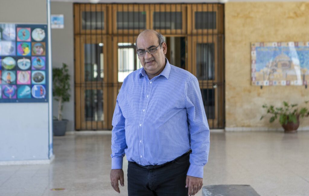 Δεν απολογείται αλλά αν κάποιος θίχτηκε το αποσύρει