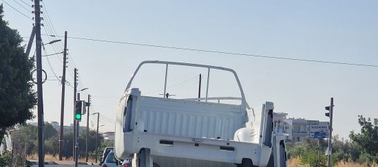 Το είδαμε κι αυτό: Η νέα απρόσμενη φωτογραφία που έγινε viral - «Τριπλοκάμπινο»