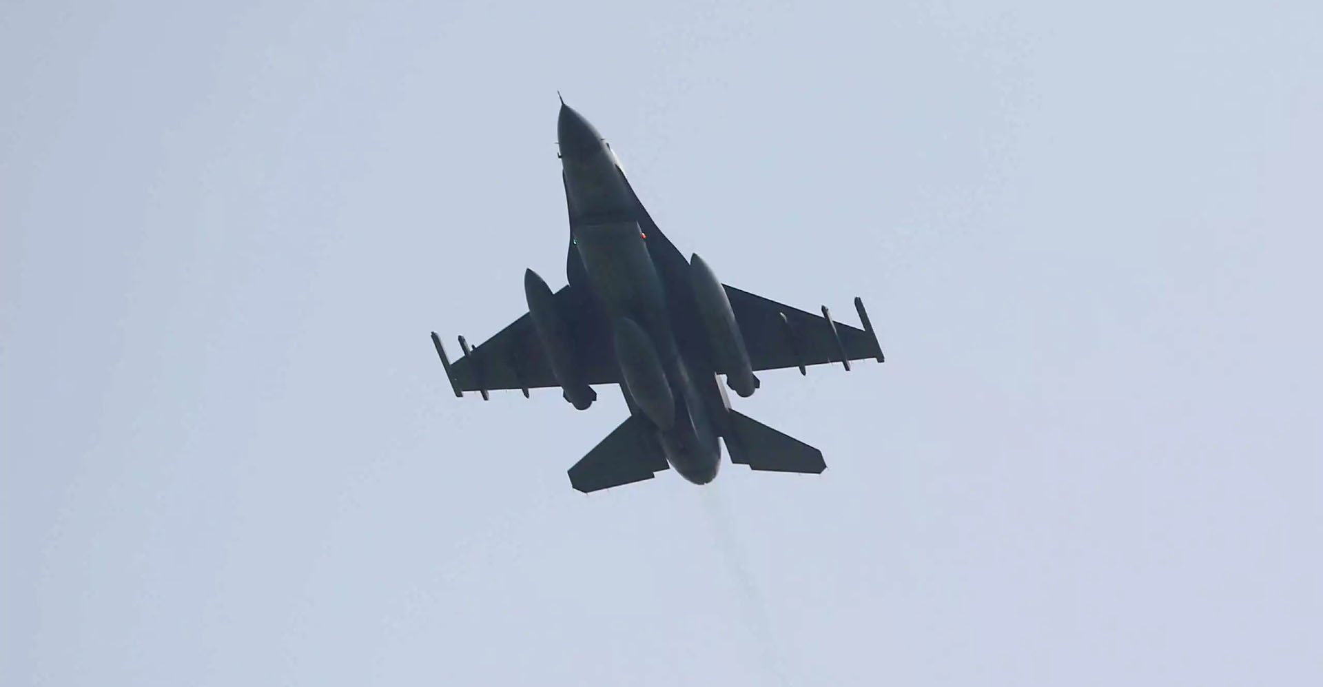 Video: Νέα τουρκική πρόκληση – Αεροσκάφη F-16 πετούσαν πάνω από τη νεκρή ζώνη