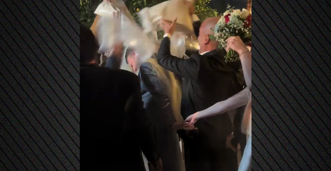 Το viral βίντεο στο TikTok με τον γαμπρό θαμμένο μέχρι τους αστραγάλους