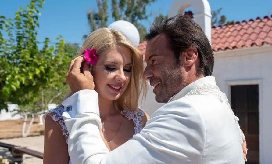 &Sigma;&tau;&rho;ά&tau;&omicron;&sigmaf; &Tau;&zeta;ώ&rho;&tau;&zeta;&omicron;&gamma;&lambda;&omicron;&upsilon;: &Alpha;&pi;&omicron;&kappa;ά&lambda;&upsilon;&psi;&epsilon; &mu;&pi;&rho;&omicron;&sigma;&tau;ά &sigma;&tau;&eta;&nu; &kappa;ά&mu;&epsilon;&rho;&alpha; &tau;&omicron;&nu; &pi;&rho;&alpha;&gamma;&mu;&alpha;&tau;&iota;&kappa;ό &lambda;ό&gamma;&omicron; &tau;&omicron;&upsilon; &chi;&omega;&rho;&iota;&sigma;&mu;&omicron;ύ &alpha;&pi;ό &tau;&eta; &Mu;&alpha;&rho;&iota;ό&lambda;&alpha;