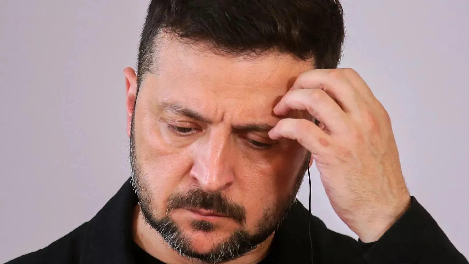 Η έρευνα κατά της διαφθοράς που αγγίζει τον Ζελένσκι και σοκάρει την Ουκρανία