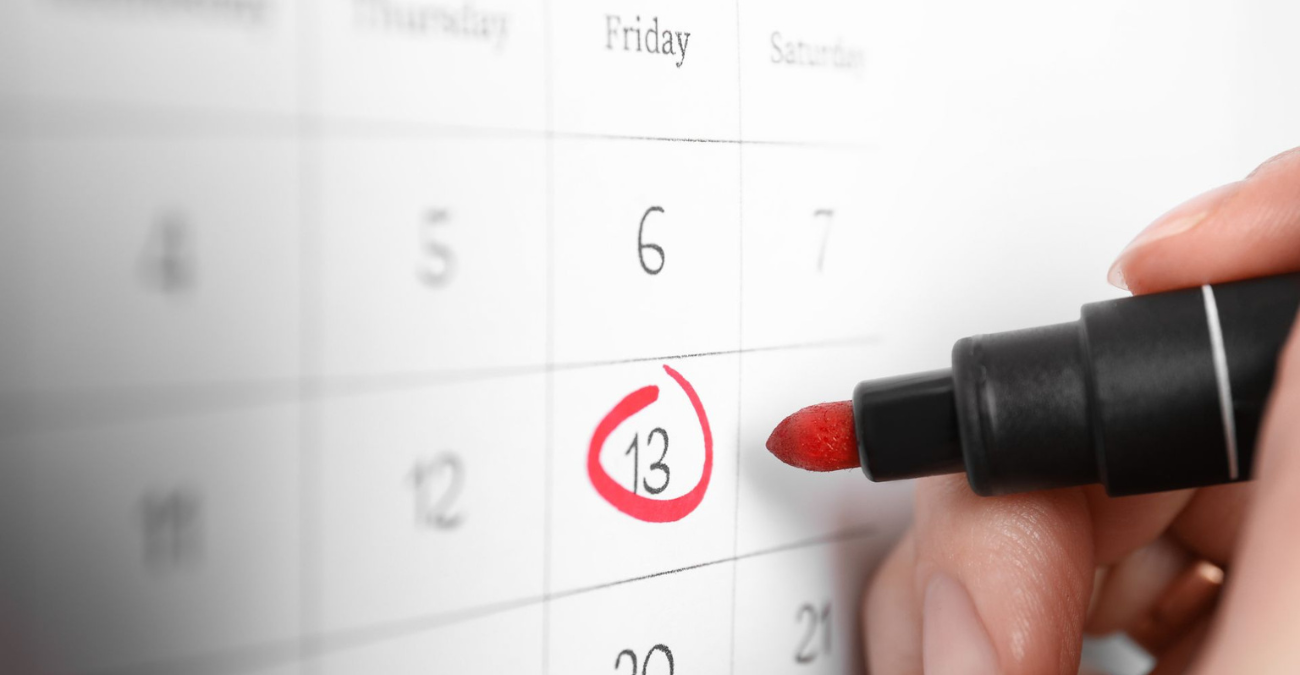 &Pi;&alpha;&rho;&alpha;&sigma;&kappa;&epsilon;&upsilon;ή &kappa;&alpha;&iota; 13: &Gamma;&iota;&alpha;&tau;ί &theta;&epsilon;&omega;&rho;&epsilon;ί&tau;&alpha;&iota; &laquo;&gamma;&rho;&omicron;&upsilon;&sigma;&omicron;ύ&zeta;&iota;&kappa;&eta;&raquo; &mu;έ&rho;&alpha;