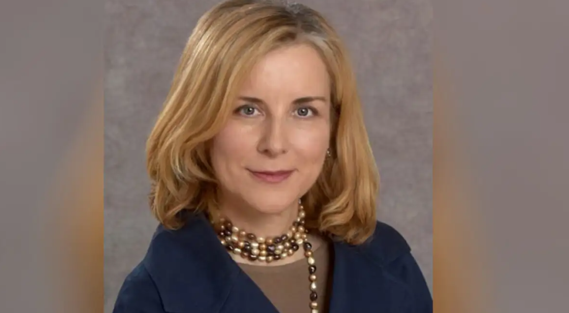 &Alpha;&pi;ί&sigma;&tau;&epsilon;&upsilon;&tau;&omicron;: &Kappa;&alpha;&theta;&eta;&gamma;ή&tau;&rho;&iota;&alpha; &kappa;&alpha;&tau;&eta;&gamma;&omicron;&rho;&epsilon;ί&tau;&alpha;&iota; &gamma;&iota;&alpha; &mu;&epsilon;&gamma;ά&lambda;&eta; &alpha;&pi;ά&tau;&eta; - Έ&kappa;&alpha;&nu;&epsilon; &sigma;&chi;έ&sigma;&eta; &mu;&epsilon; &eta;&lambda;&iota;&kappa;&iota;&omega;&mu;έ&nu;&omicron; &gamma;&iota;&alpha; &nu;&alpha; &tau;&eta;&sigmaf; &alpha;&gamma;&omicron;&rho;ά&sigma;&epsilon;&iota; &sigma;&pi;ί&tau;&iota; &sigma;&tau;&eta;&nu;... &Alpha;&theta;ή&nu;&alpha;