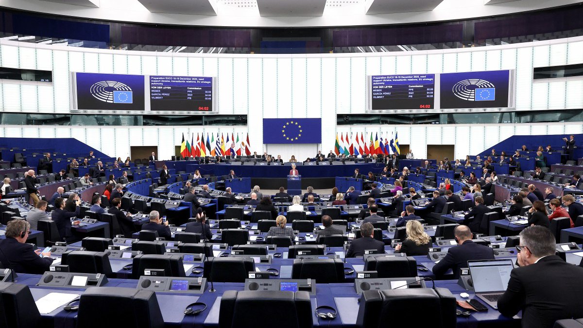 &Sigma;&tau;&eta;&rho;ί&zeta;&omicron;&upsilon;&nu; &tau;&eta;&nu; &Kappa;ύ&pi;&rho;&omicron; &omicron;&iota; &kappa;&omicron;&rho;&upsilon;&phi;&alpha;ί&omicron;&iota; &theta;&epsilon;&sigma;&mu;&omicron;ί &tau;&eta;&sigmaf; &Epsilon;&Epsilon; - &laquo;&Eta; &chi;ώ&rho;&alpha; &mu;&pi;&omicron;&rho;&epsilon;ί &nu;&alpha; &eta;&gamma;&eta;&theta;&epsilon;ί &mu;&epsilon; &sigma;&omicron;&beta;&alpha;&rho;ό&tau;&eta;&tau;&alpha;, &alpha;&xi;&iota;&omicron;&pi;&iota;&sigma;&tau;ί&alpha; &kappa;&alpha;&iota; &pi;&omicron;&lambda;&iota;&tau;&iota;&kappa;ό &beta;ά&rho;&omicron;&sigmaf;&raquo;