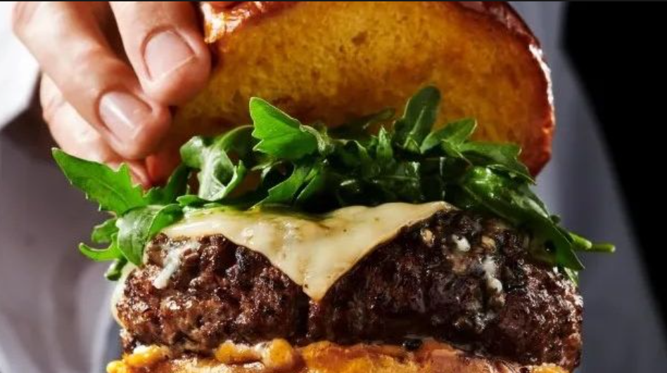 Αυτό είναι το πιο ακριβό μπέργκερ του κόσμου - Διατίθεται μόνο με... πρόσκληση - Δείτε φωτογραφίες
