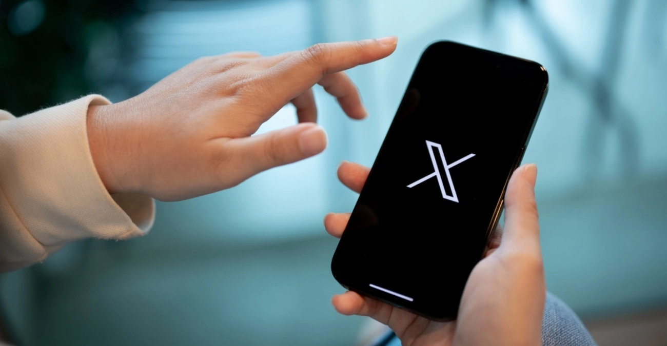 &Epsilon;&pi;&epsilon;&sigma;&epsilon; &eta; &pi;&lambda;&alpha;&tau;&phi;ό&rho;&mu;&alpha; &Chi; &ndash; &Pi;&rho;&omicron;&beta;&lambda;ή&mu;&alpha;&tau;&alpha; &pi;&alpha;&gamma;&kappa;&omicron;&sigma;&mu;ί&omega;&sigmaf;