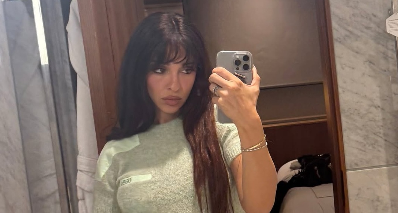 Ελένη Φουρέιρα: Μας… ζάλισε – Παρουσιάστηκε τόπλες στο άλμπουμ του Οκτωβρίου στο Instagram