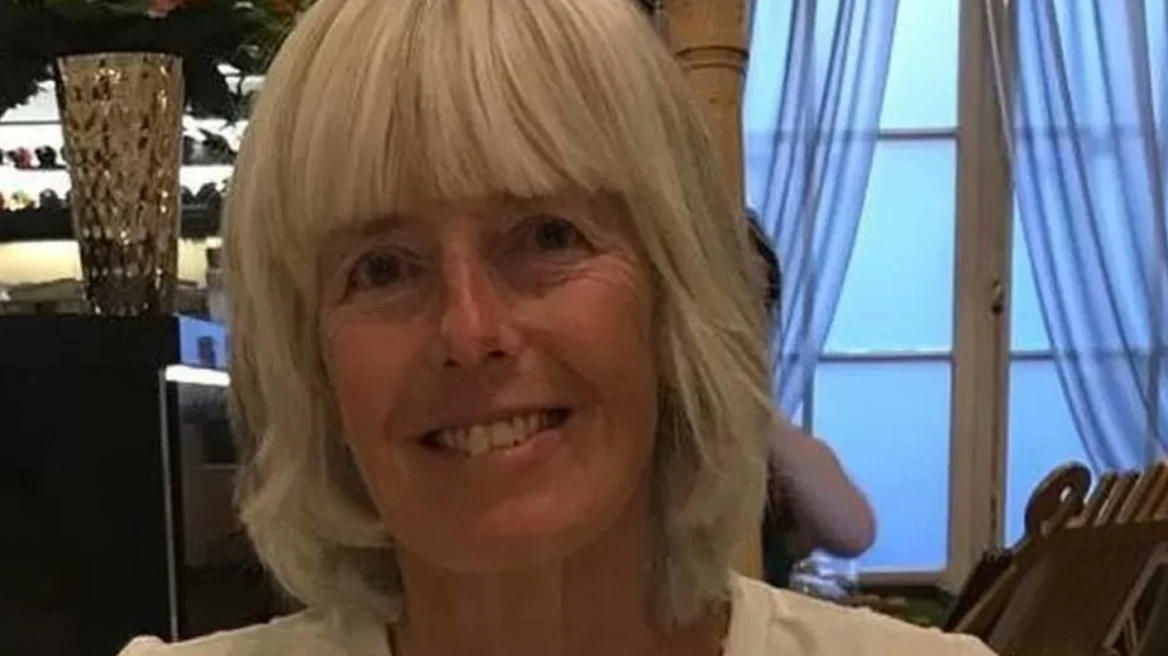 68χρονος έσφαξε την πρώην συζυγό του με 19 μαχαιριές πάνω από τον τάφο του γιου τους