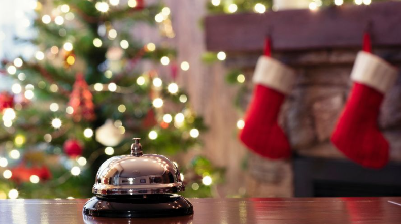 Θα «αποδράσεις» αυτές τις γιορτές; Τα 12 ξενοδοχεία στην Κύπρο που «μεταμορφώνονται» σε χριστουγεννιάτικους προορισμούς